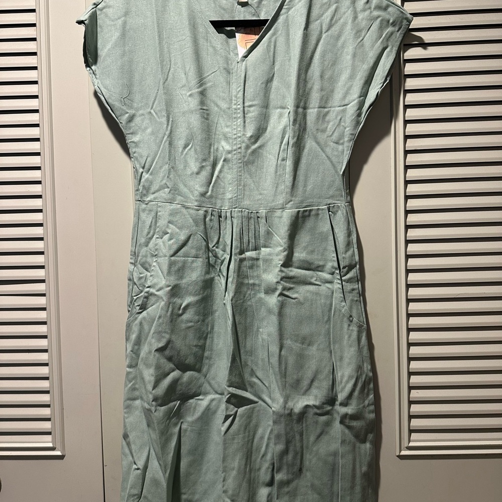 Elegant Green Midi Dress
